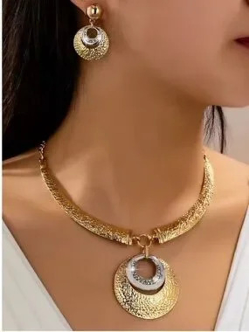 Gold & Silver Hammered Disc Necklace and Earrings Set